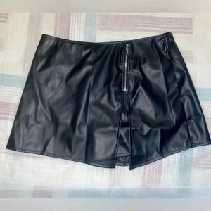 💖Active Exercises Shorts -  Skirt New with tags 🏷️💖